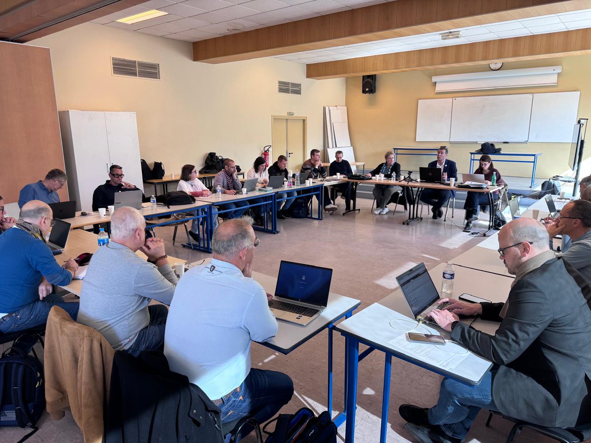 AvenirSecours's tweet photo. [Vie du Bureau national]

#Assemblée #générale #Sdis76, les sapeurs-pompiers de la Seine-Maritime 

#Odj
➡️Dossiers juridiques
➡️Préparation de l’Assemblée Générale https://t.co/WwJ0E6pqOI