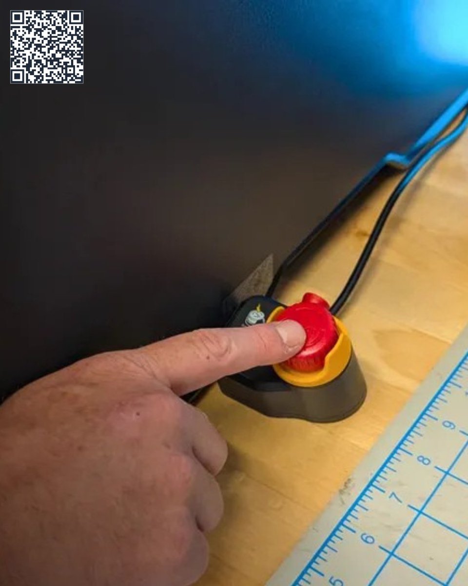 Source Graphics tweet media