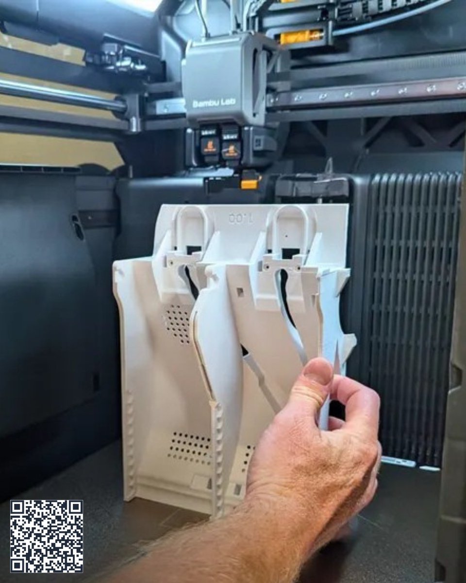 Source Graphics tweet media