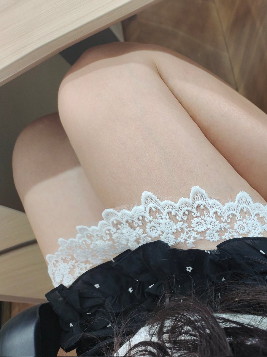 limeisaohuo's tweet photo. 上班又是湿漉漉黏糊糊的一天 https://t.co/YO07iLxsVB