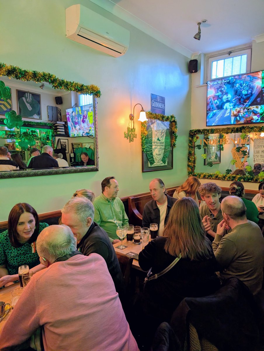 Tooting Newsie tweet media