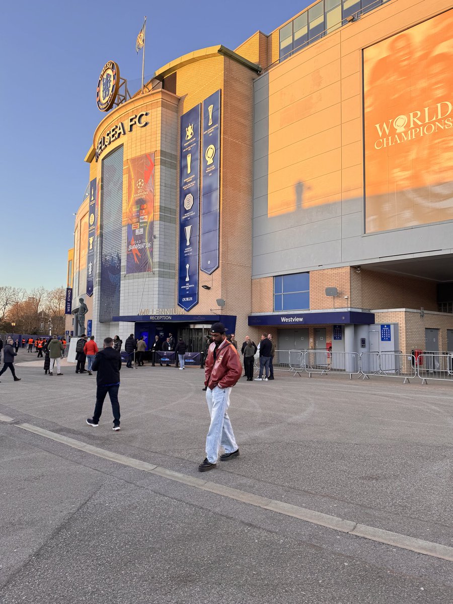 red jacket because PSG will cry blood today.