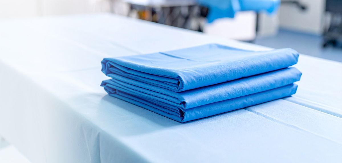 ActionProducts1's tweet photo. Want to learn more about using sheets or linen over your patient positioners? Read our blog  written by Dr. Heather Kooiker, DNP, MSN, RN, CNL, CNOR, CRNFA.
https://t.co/M3PI46mMuX https://t.co/nDsSaRFAie