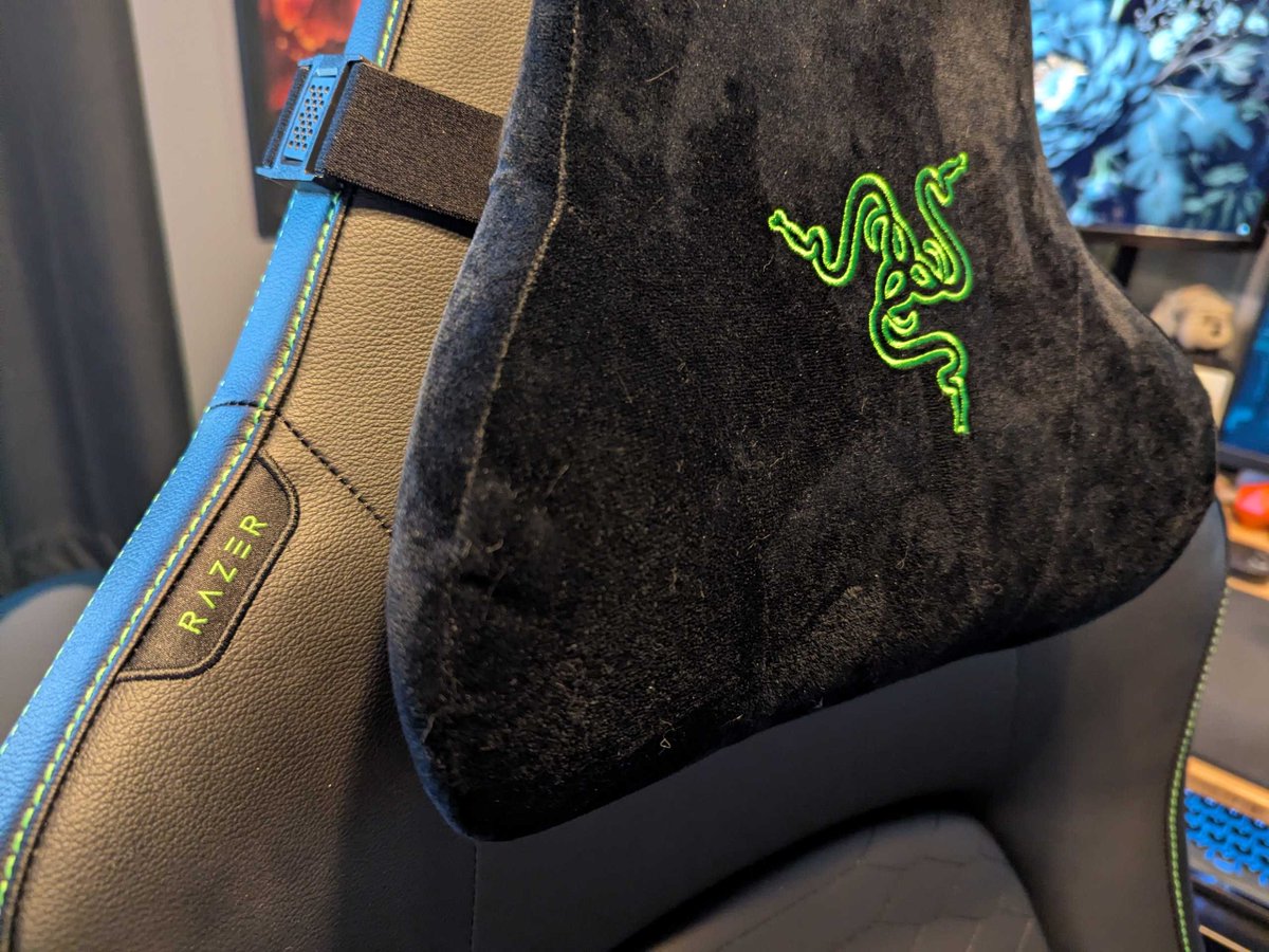 skinnedteen tweet media