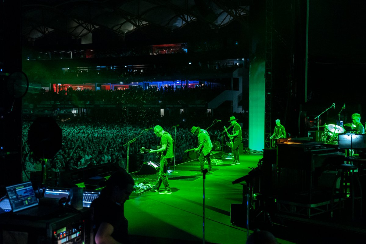 Pearl Jam tweet media