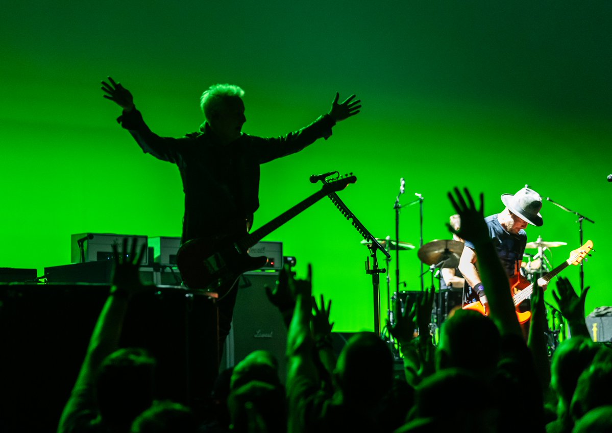 Pearl Jam tweet media