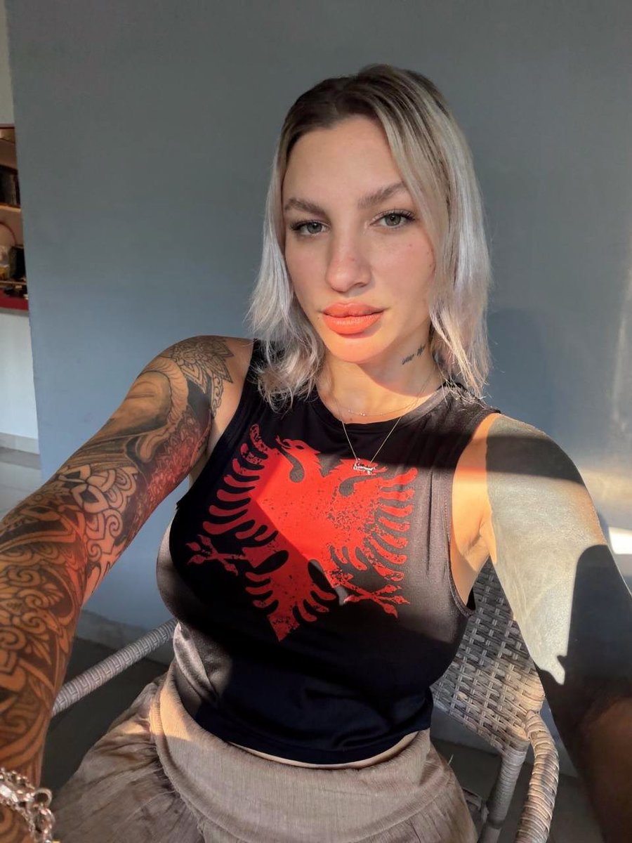 Like Ελλάδα 🇬🇷 και comment Αλβανία 🇦🇱