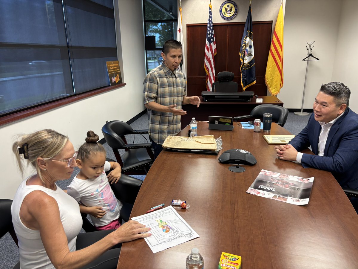 Rep. Derek Tran tweet media