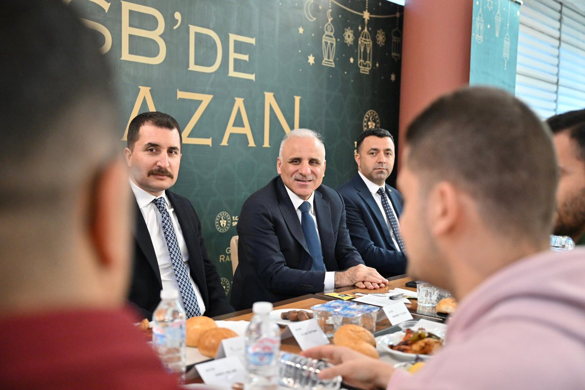 surkaymakamlik's tweet photo. 📍 İftar Programı

Valimiz Murat Zorluoğlu, Kaymakamımız Hasan Akbulut ve Kaymakam Refiki Hasan Budak ile beraberlerindeki protokol üyeleri, Selahattin Eyyubi Erkek Öğrenci Yurdu’nda düzenlenen iftar programında öğrencilerimizle bir araya geldi.

@hasanakbulut24 https://t.co/L9wlpTS9HM