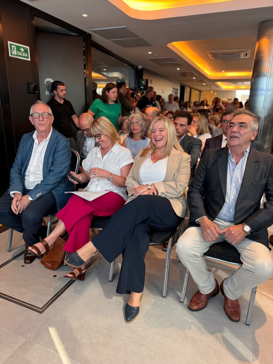 Coloniavanza30's tweet photo. Inauguración del Resonador Magnético y la nueva Emergencia de #CAMEC, una inversión que sin dudas fortalece la calidad asistencial para todos los colonienses.
Una instancia que refleja lo que siempre defendemos: cuando las instituciones trabajan juntas.
#Coloniaavanza https://t.co/HIaDo955KB