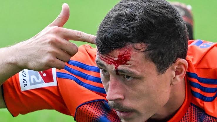 Lxkas1904 tweet media