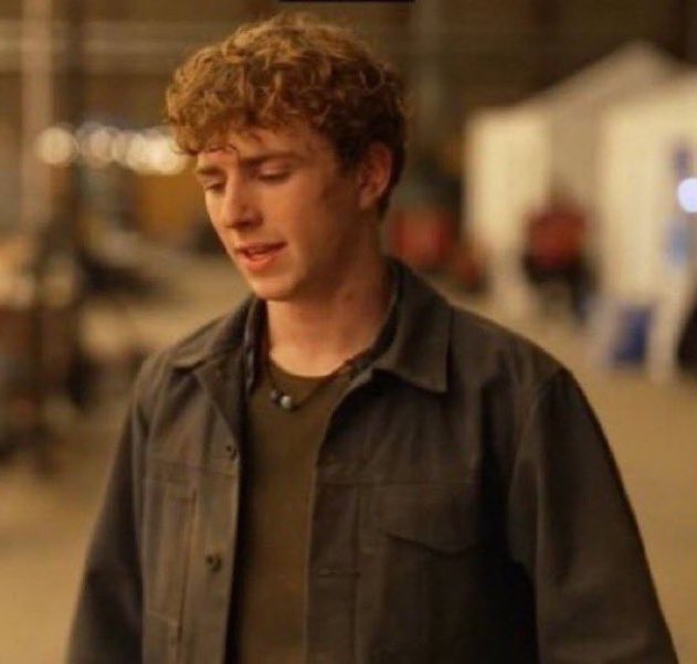 paola ! 🏹 DINNER PARTY tweet media