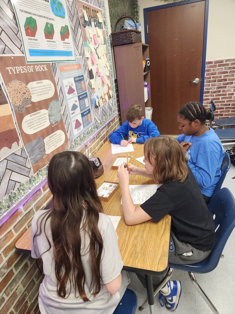 Mrs. Talmo tweet media