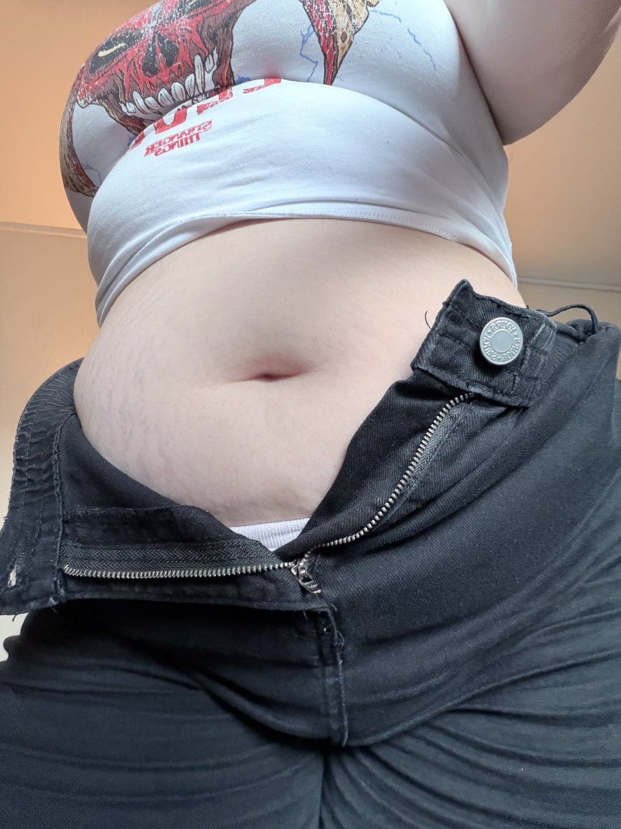 princess eggi tweet media