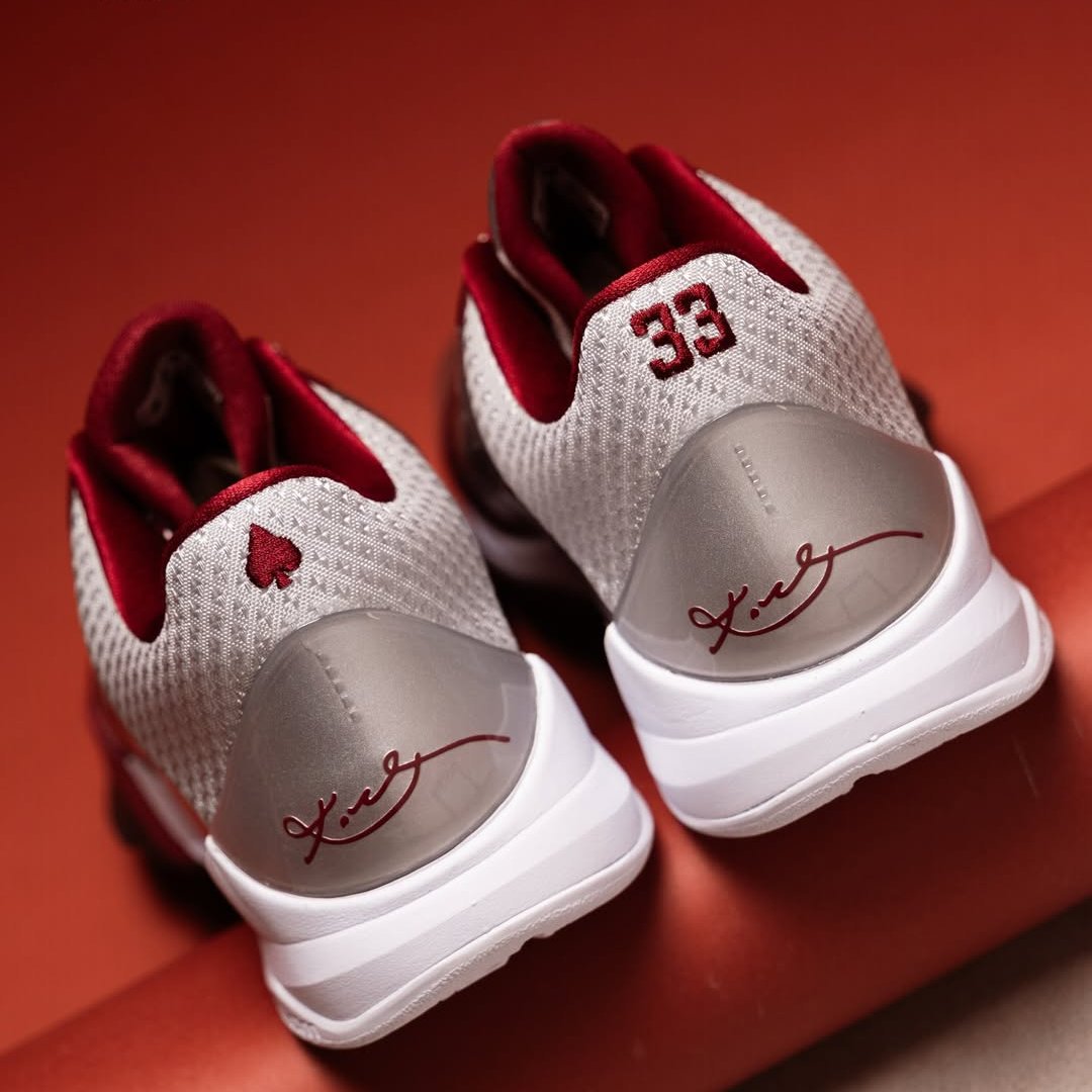 JustFreshKicks tweet media