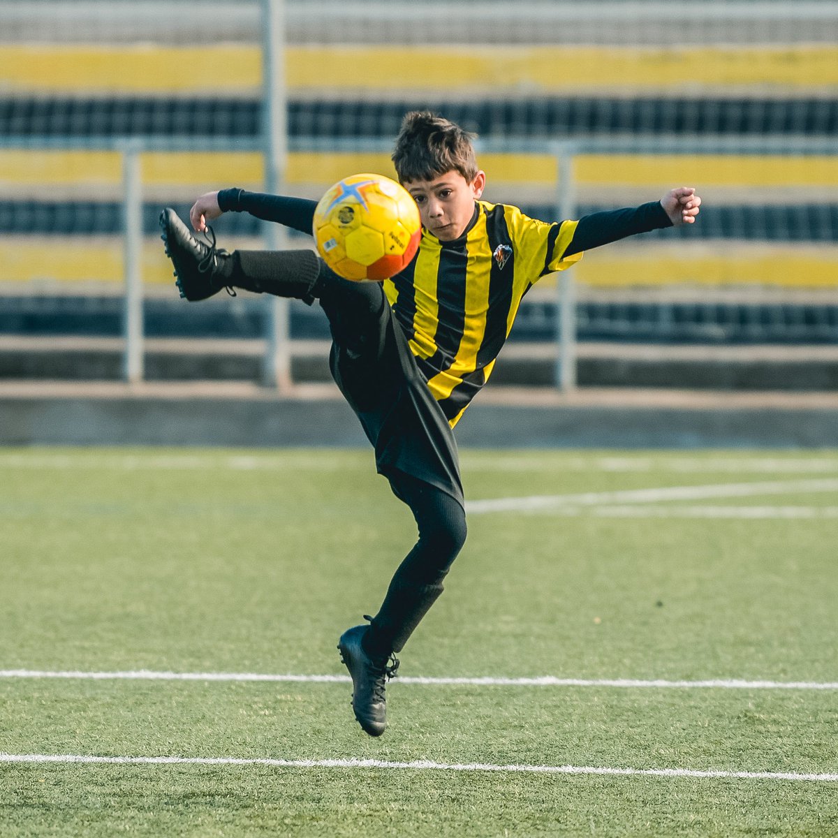 CE Mataró tweet media