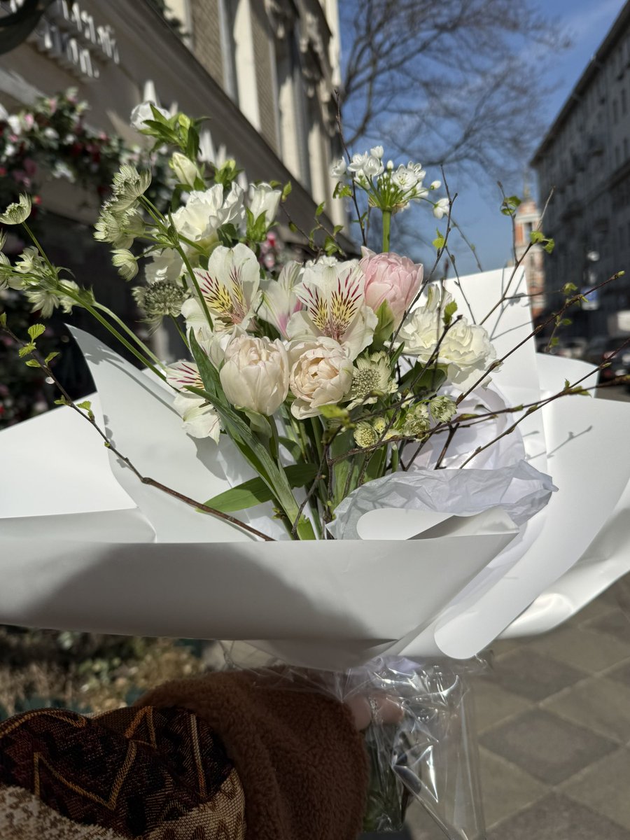 даша бильвизз tweet media