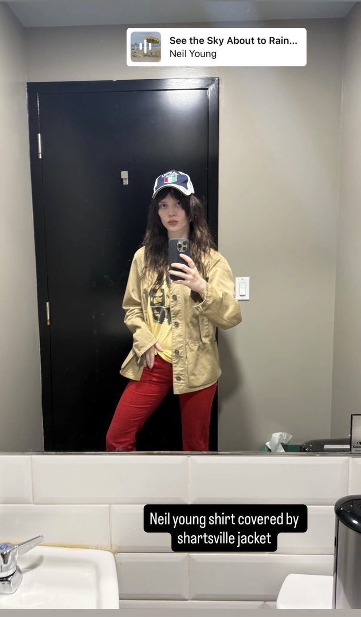 Daily Sophie Thatcher tweet media