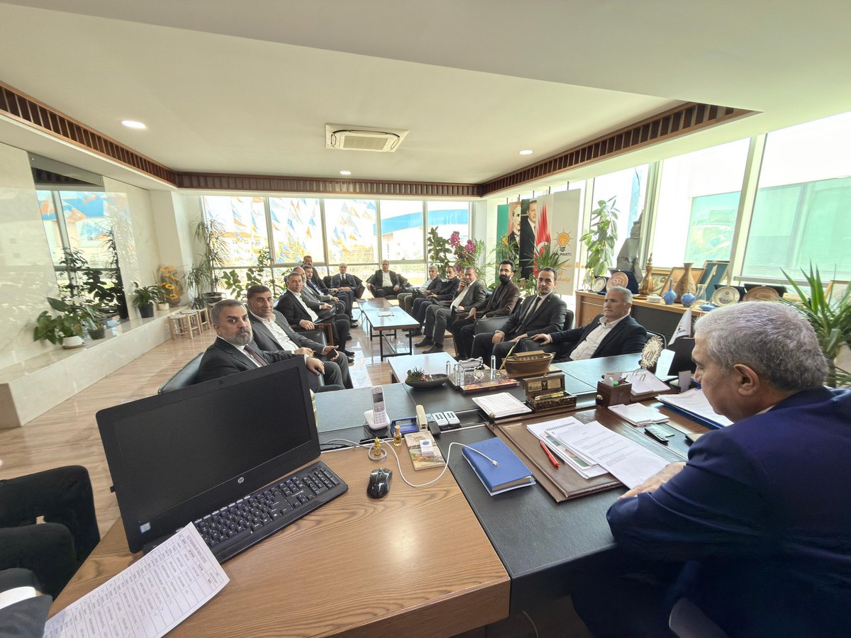 📍AK Parti Diyarbakır İl Başkanlığı 

İl Başkanımız Sayın Ömer İler Başkanlığında Aylık ilçe Başkanları değerlendirme ve İstişare Toplantısına Katılım Sağladık.