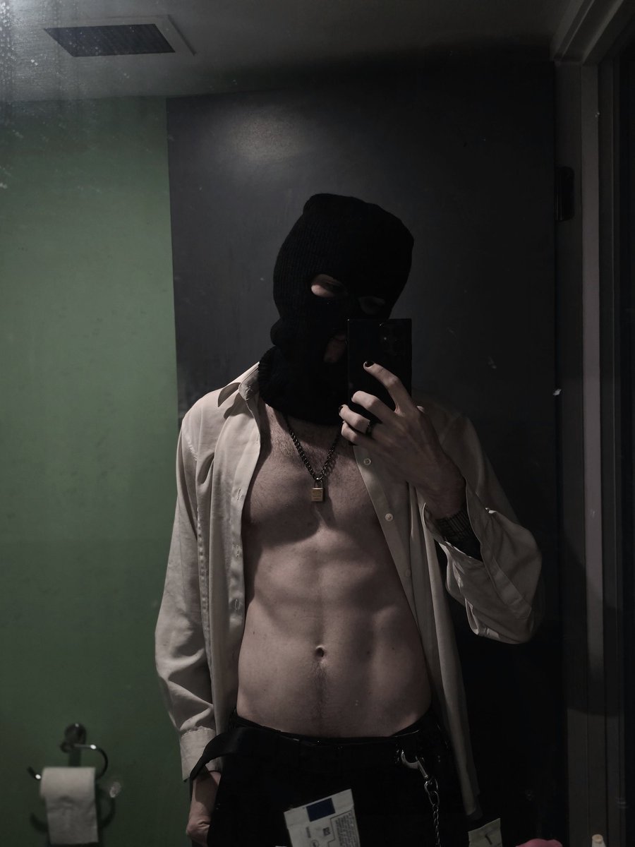 Deadfred8bread tweet media