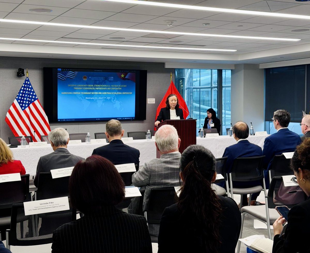 AmbassadorDzung's tweet photo. Delighted that the Executive Leadership Forum on U.S.–Vietnam technology cooperation in Washington DC, co-organized by the Embassy of Vietnam, the Weatherhead East Asian Institute at Columbia University, and @USASEANBusiness, was very productive. Grateful to speakers from government, industry, financial institutions, and academia for their valuable insights. Strengthening partnerships in strategic technologies will drive innovation and deepen the 🇻🇳🇺🇸 Comprehensive Strategic Partnership.