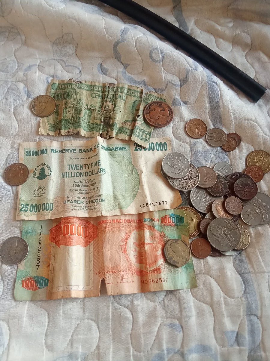 ®️ E L E tweet media