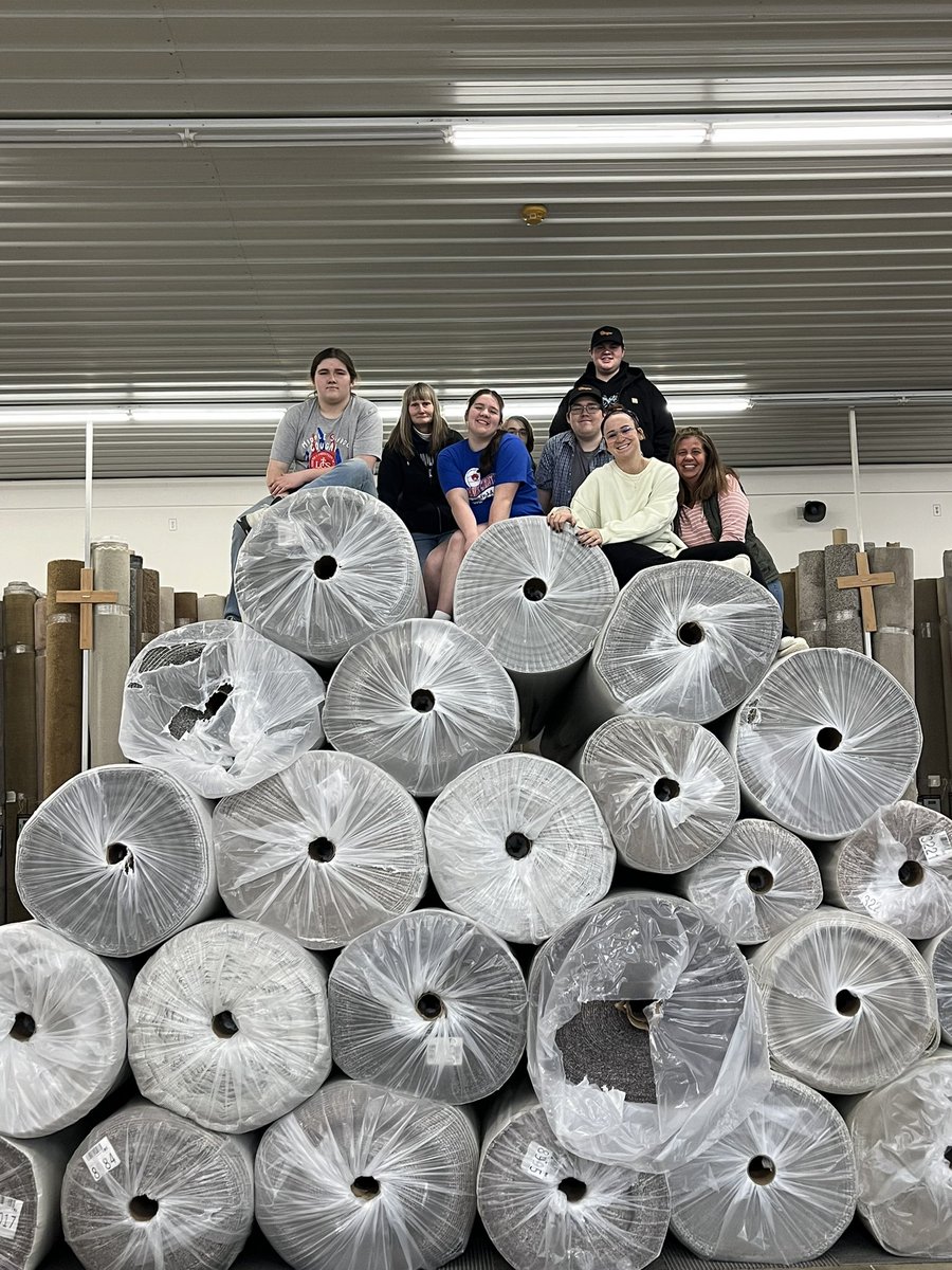 CarpetOutletMI's tweet photo. Our crew is on top of it… literally 😄
New carpet has arrived and we’re excited to show it off!

Come in and explore all the latest styles and colors.

P.S. Leave the climbing to the professionals! https://t.co/wZWrdv691h