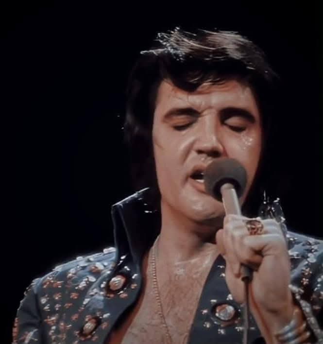 Julielouisesha1's tweet image. #Elvis