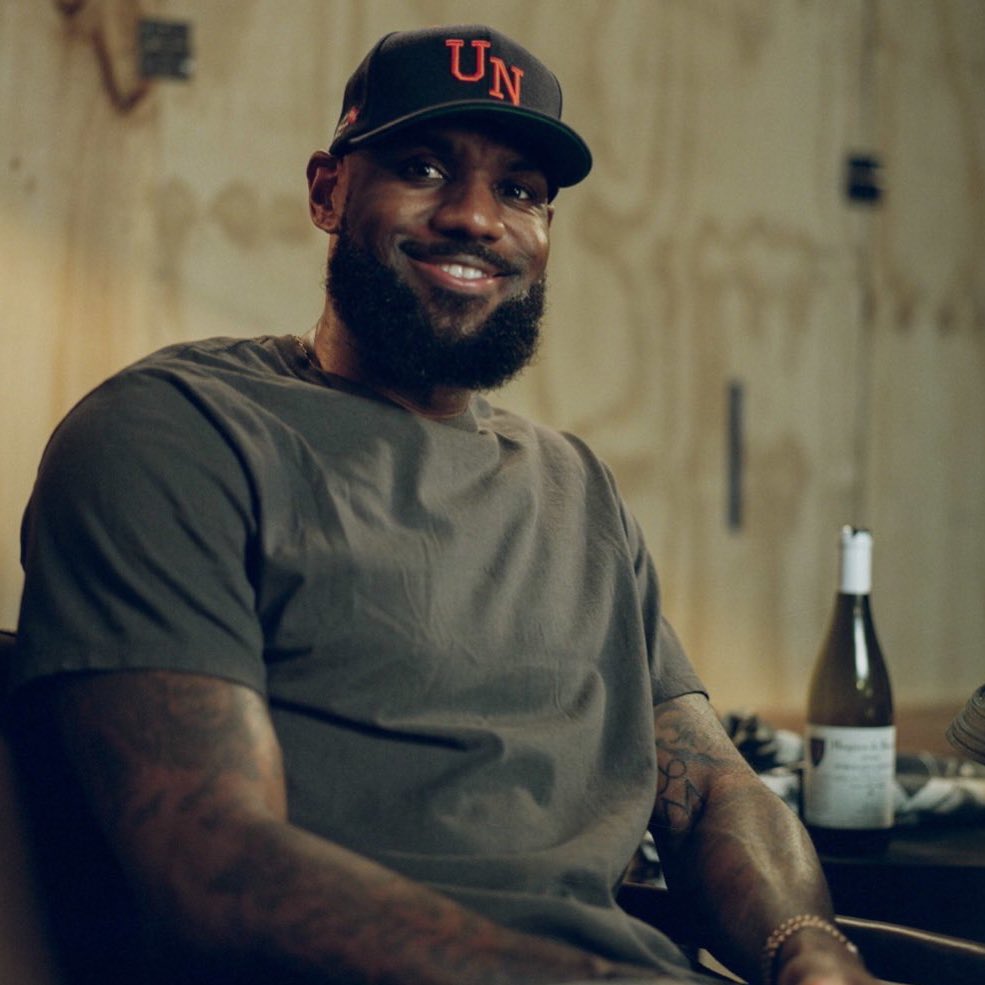 LakeShowYo tweet media