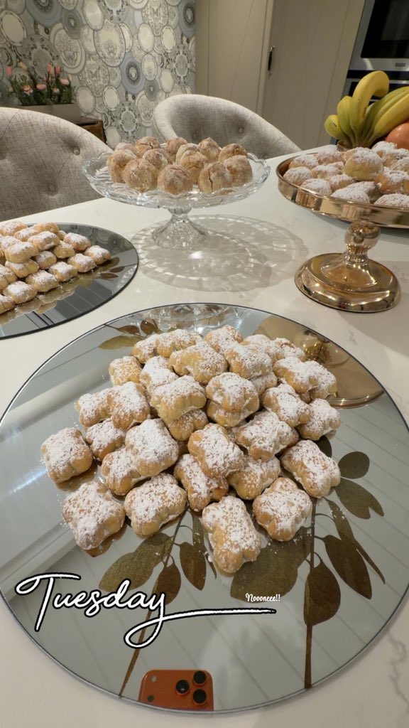 Dr_noooneee tweet media