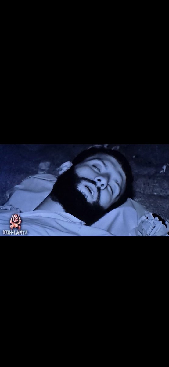 CalliouLe's tweet photo. Ulrich sous bouche ouverte sa me fait pensé à quelqu’un… 

#KohLanta https://t.co/kAutvYyx2F