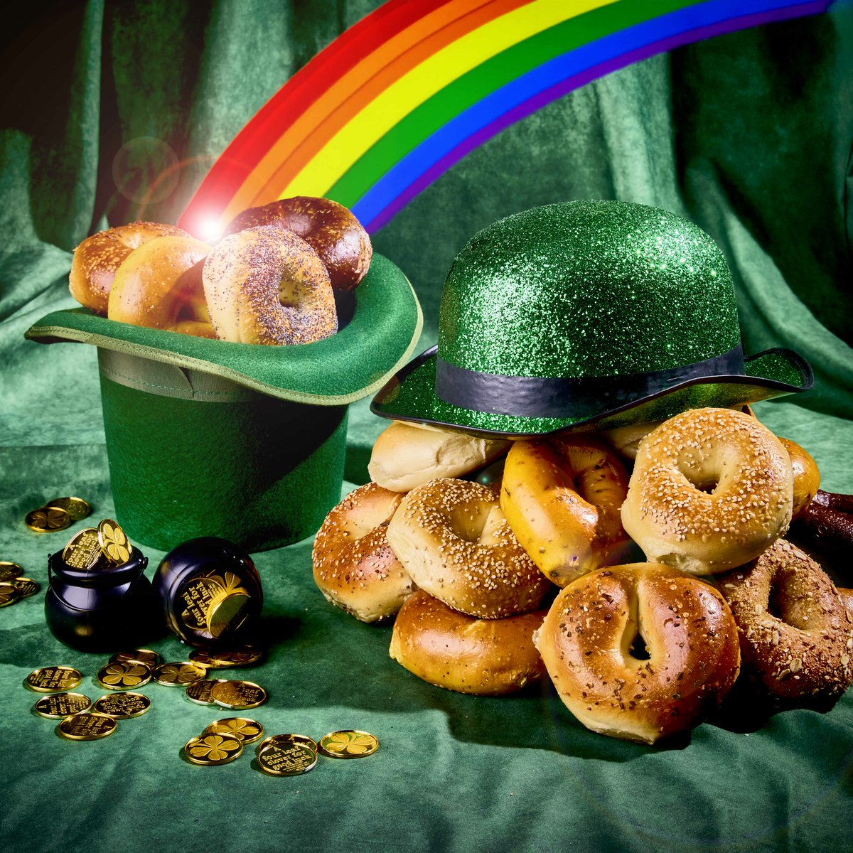 🍀This St. Patrick’s Day, forget the gold. Go for a pot full of bagels. 🌈

Stacked with eggs, protein and your favorite cream cheese. 😋😍

For a little extra luck, don't forget a golden hash brown and coffee. ☕

Order Now: vist.ly/4v9gq

#bagel #coffee #breakfast
