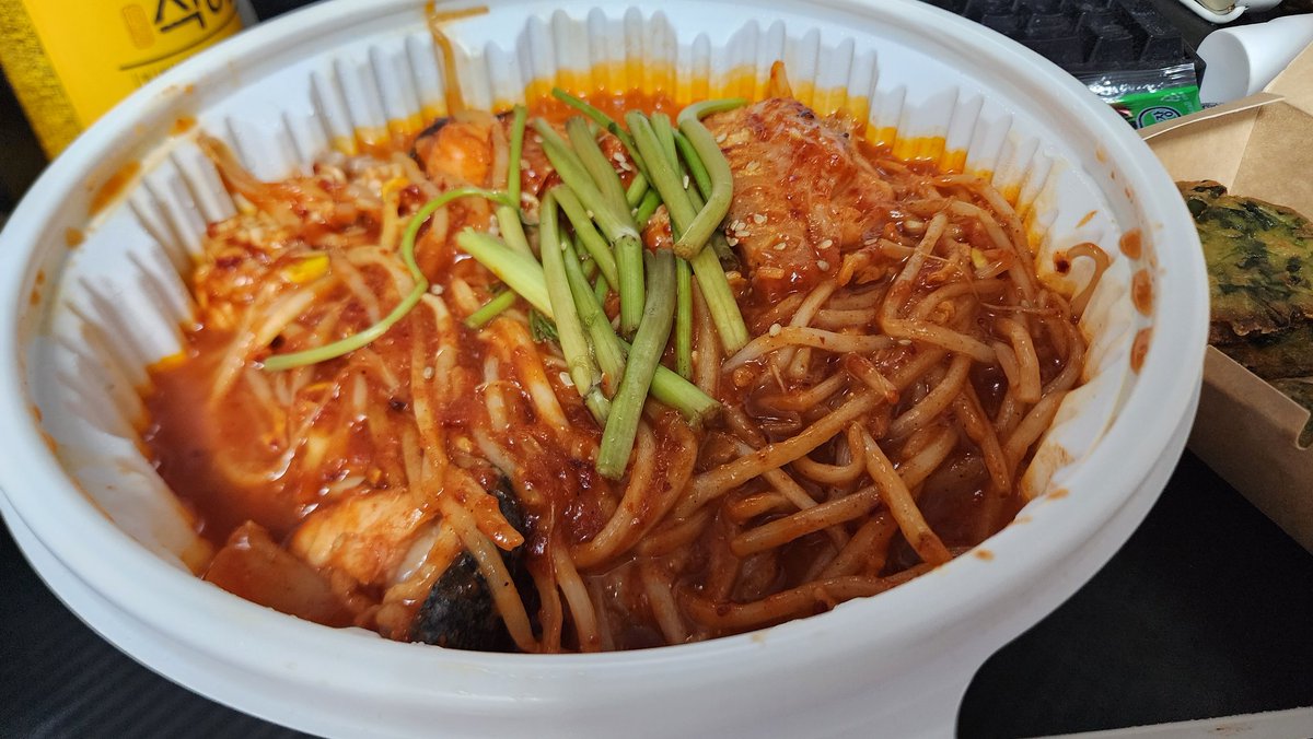 엔나♡ tweet media