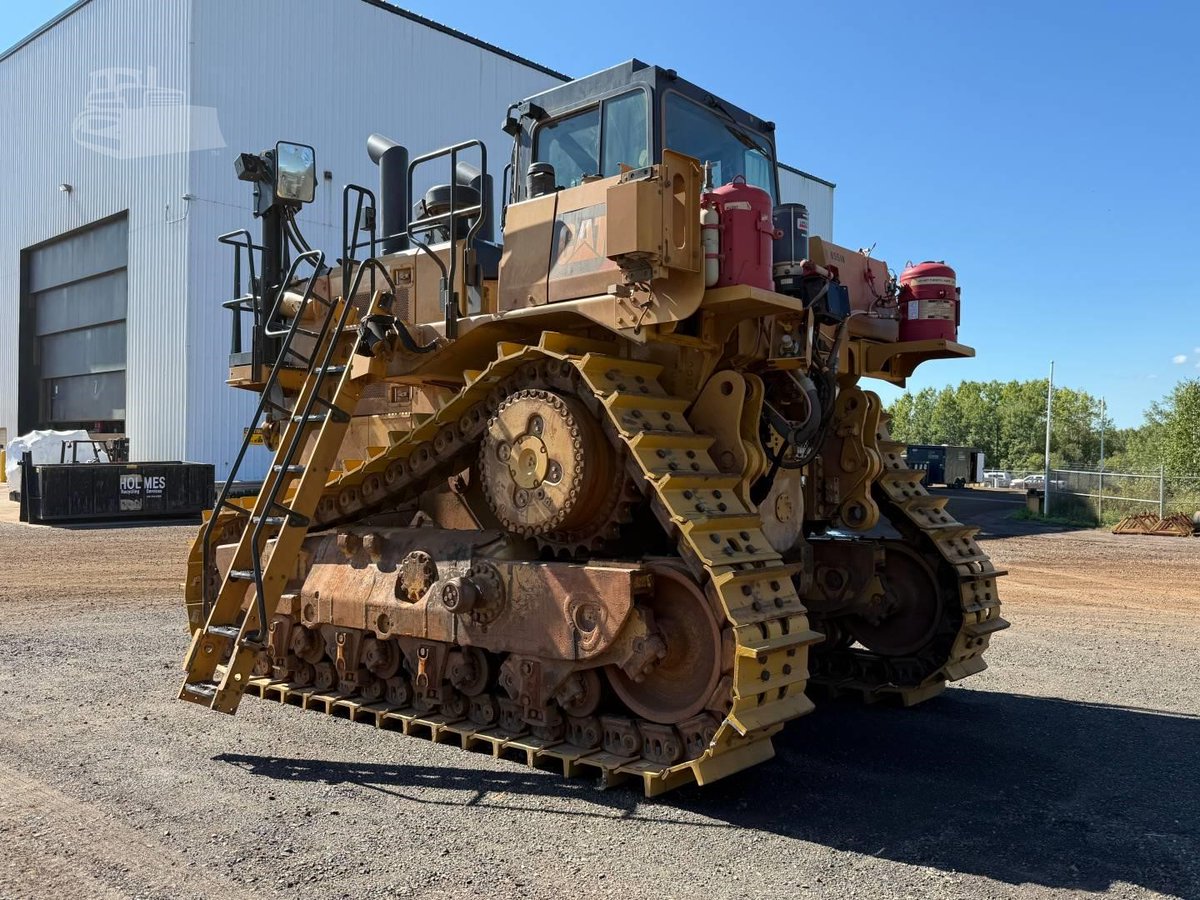machinerytrader's tweet image. 2019 CATERPILLAR D10T2 Crawler Dozer For SALE! 💪

💥 Legendary CAT performance
⏱️ 17,000 hours
🏗️ Built for demanding job sites

View the dozer here ➡️ ow.ly/B8M350YuPHu

#Caterpillar #Dozers #CrawlerDozers #MachineryTrader