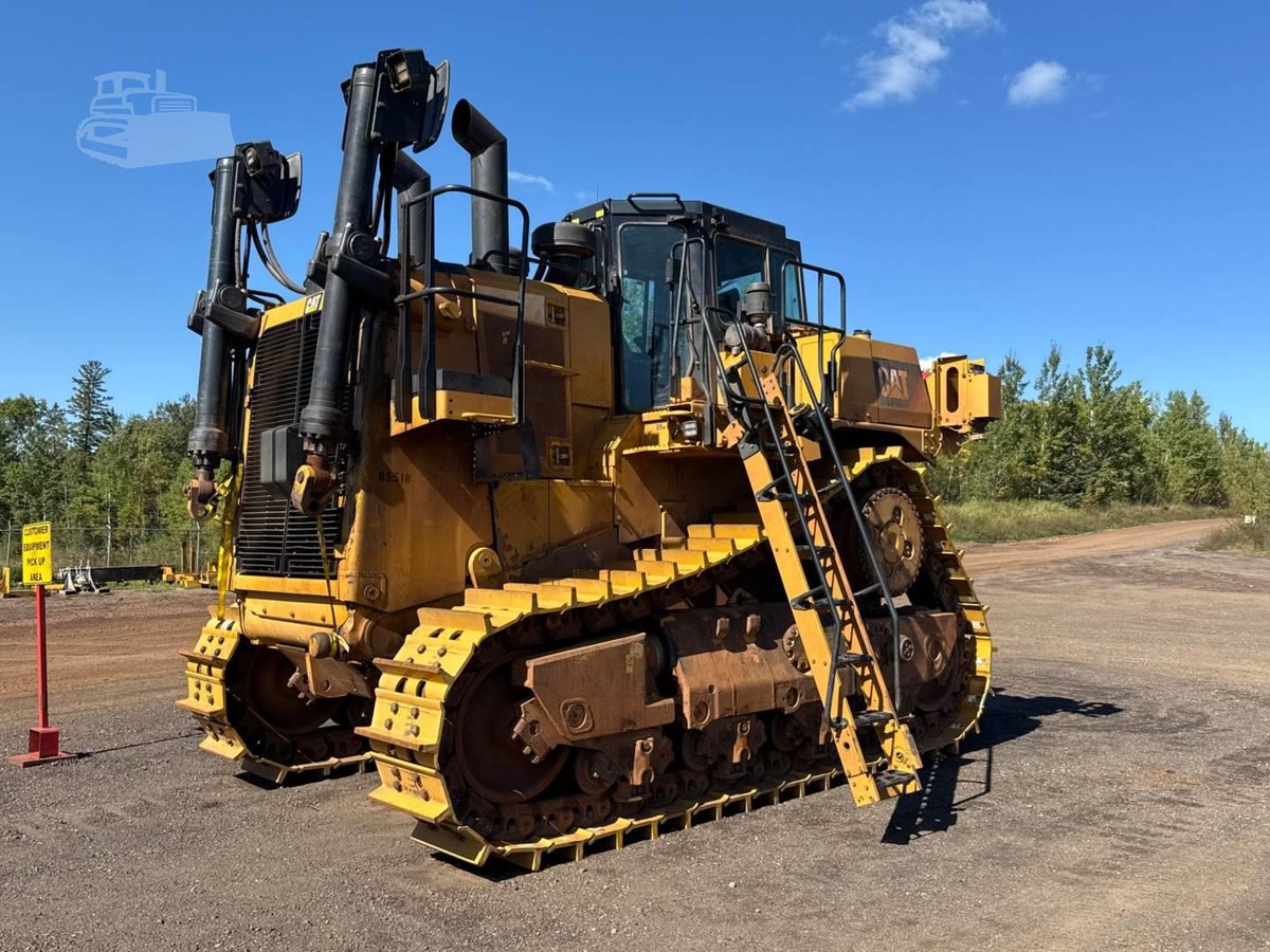 machinerytrader's tweet image. 2019 CATERPILLAR D10T2 Crawler Dozer For SALE! 💪

💥 Legendary CAT performance
⏱️ 17,000 hours
🏗️ Built for demanding job sites

View the dozer here ➡️ ow.ly/B8M350YuPHu

#Caterpillar #Dozers #CrawlerDozers #MachineryTrader
