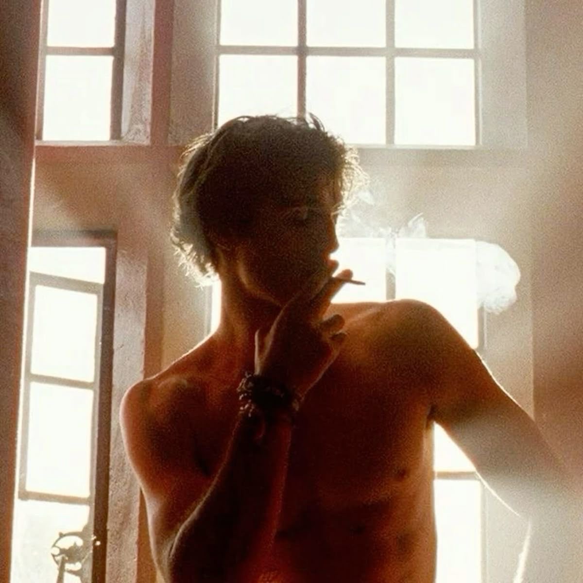 𝐀𝐑𝐄𝐒 tweet media