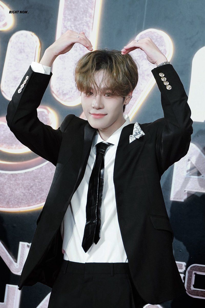 RIGHT NOW. tweet media