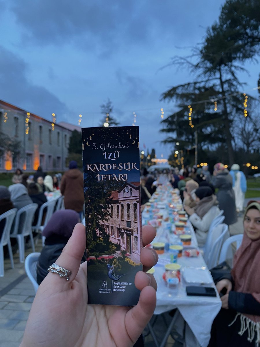 sevvalinnizz's tweet photo. Günün kardeşlik iftarı bizim Üniden 🌙✨ 
#izükardeşlikiftarı https://t.co/7NI4Sh3pM6