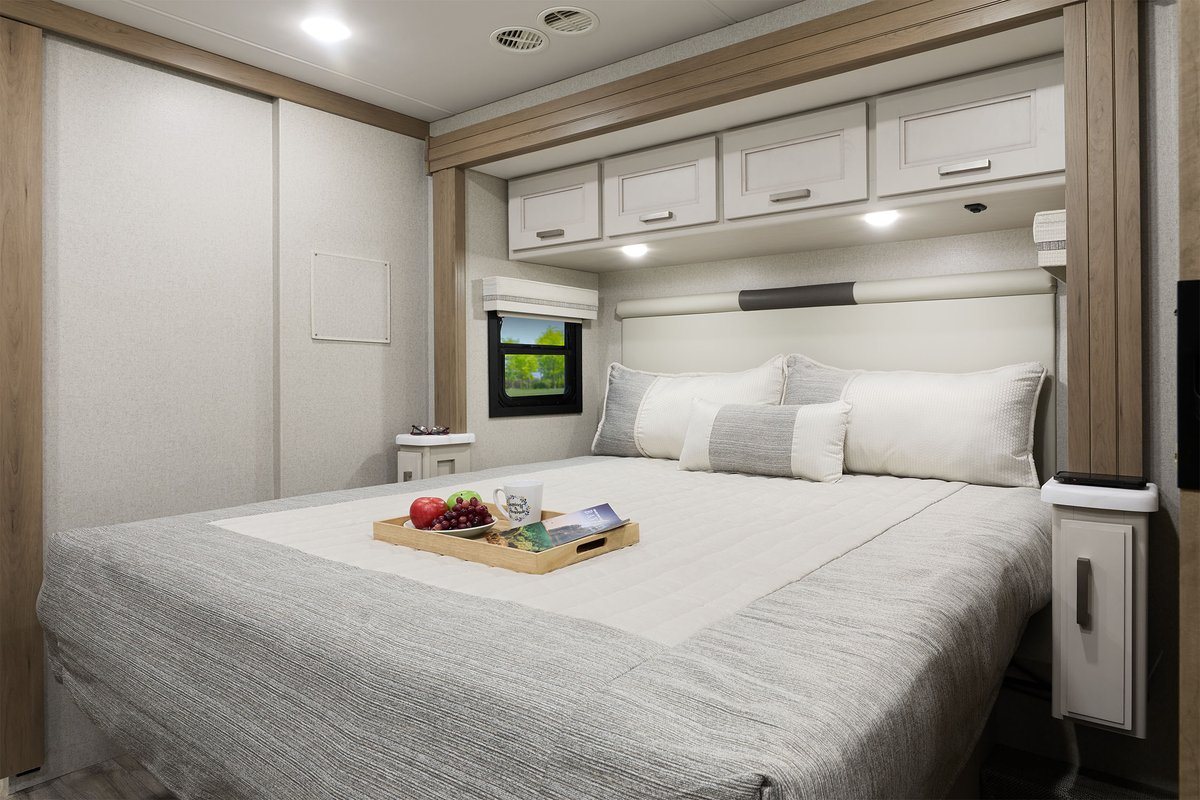 Thor Motor Coach tweet media