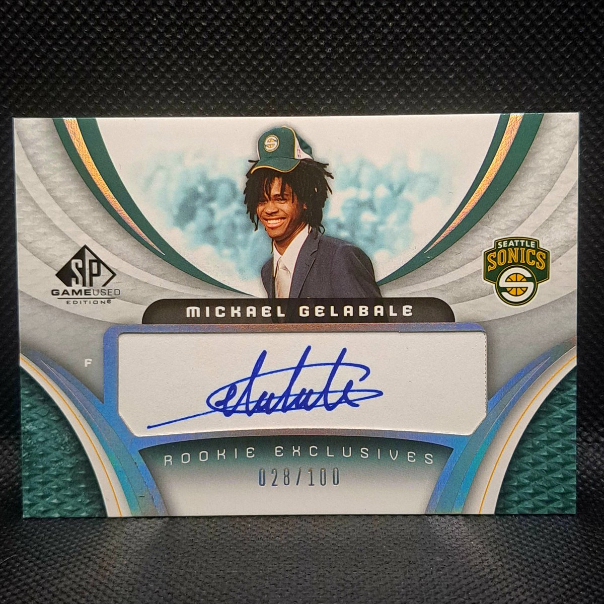 BallerOnTheWall 🌍🏀 tweet media