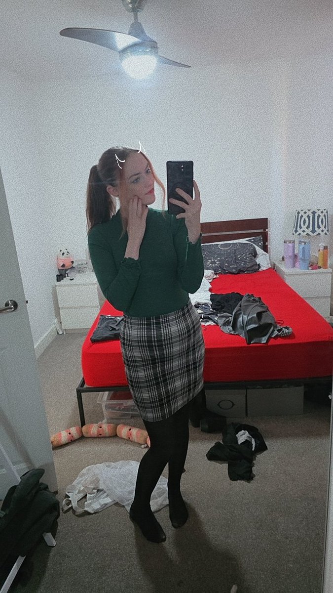 ASimpleClover tweet media