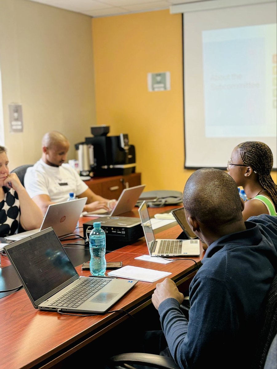 South African Union of Students tweet media