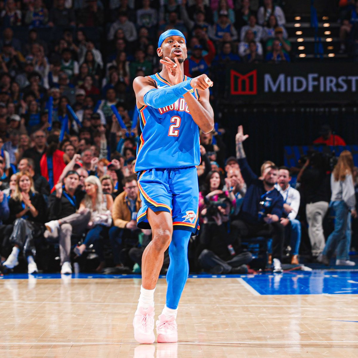 NBA Retweet tweet media