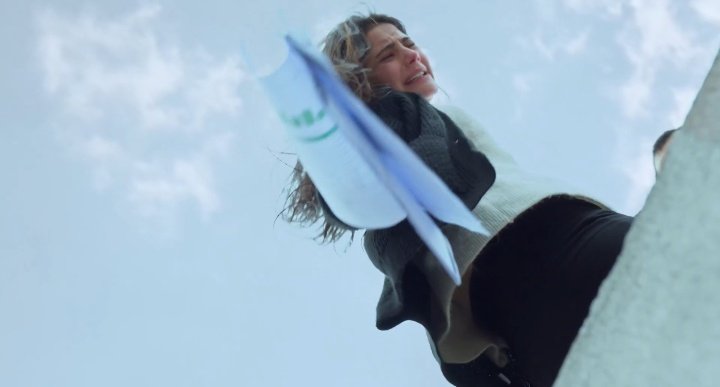 Ortada gerçekten okumak isteyen bı Kardelen var ölum ile burun buruna geldiğinde bile elindeki defter kalemi bırakmıyor  Dicle kalbimi biraktim sana cansin #SevdiğimSensin