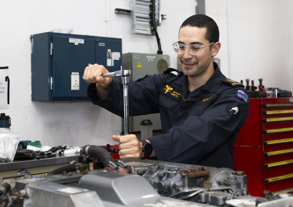 Defence Australia tweet media