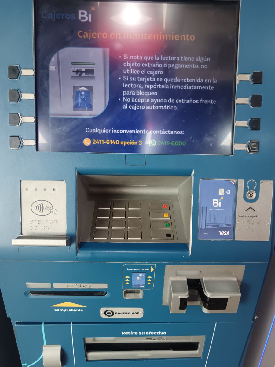 vinicioramirez's tweet photo. Cajero de @BancoIndustrial lleva una semana así en gasolinera Puma qué está en el ingreso a la colonia 1ero de Julio z9na 5 Mixco. https://t.co/W9TQ2wEb4k