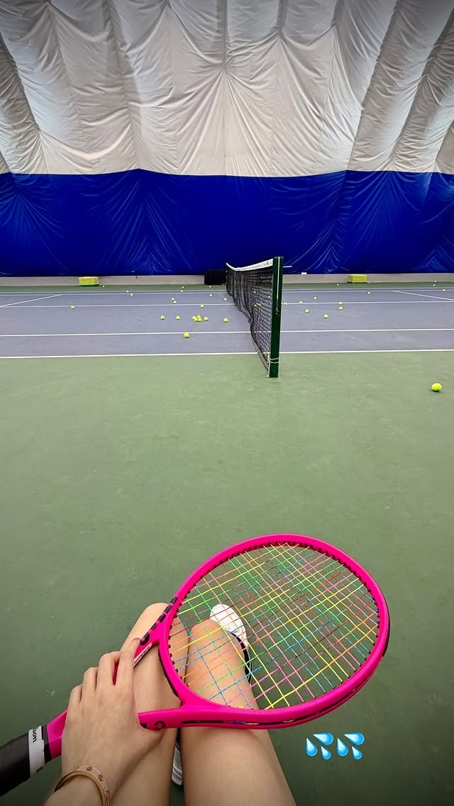 anotherstasia's tweet photo. 🎾Regular tennis practice. Where’s my next opponent? #Tennis #Exercise https://t.co/uM5pvyzD5r