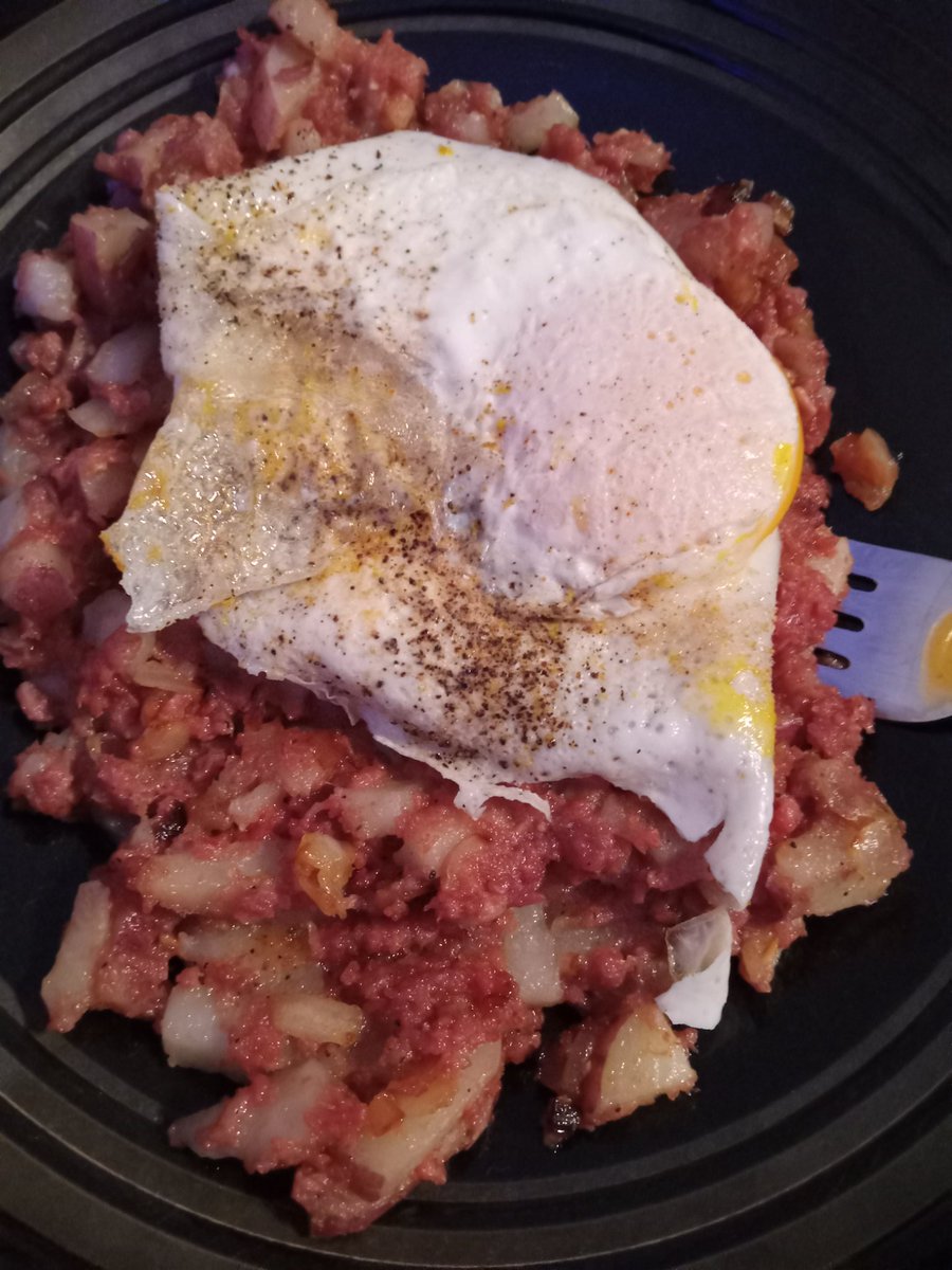 Alluring Ali tweet media