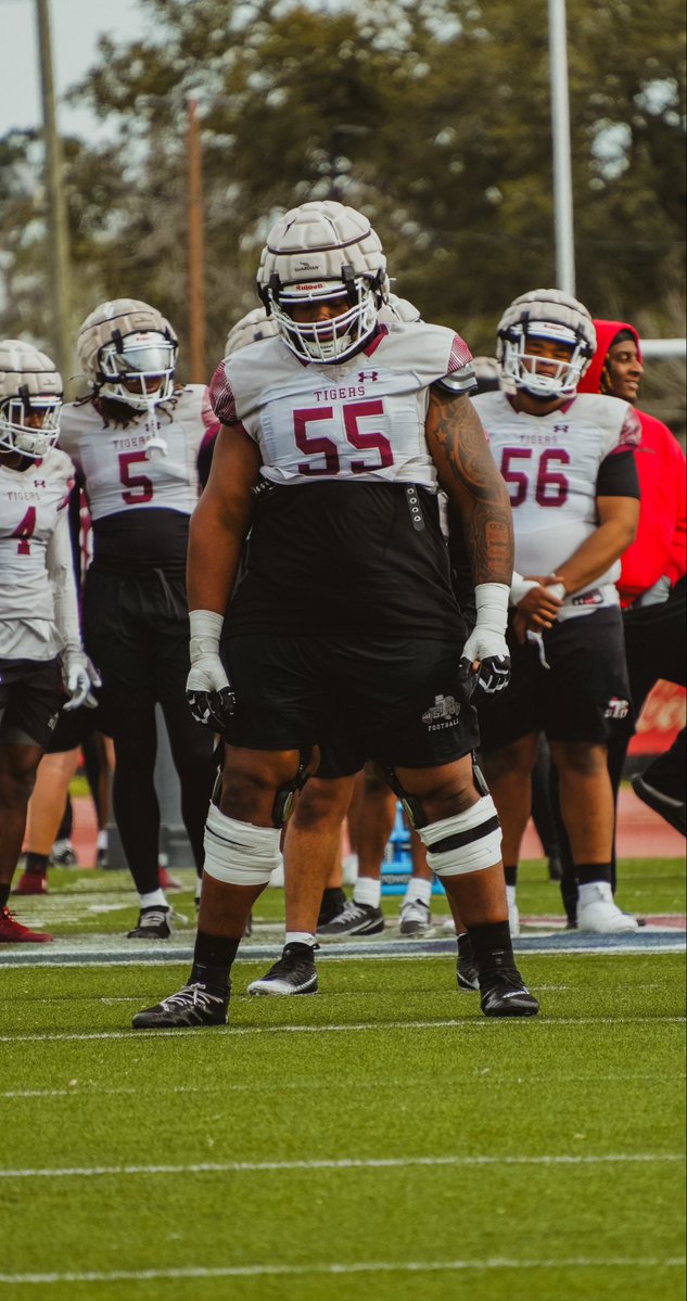 Jayden Daniels tweet media