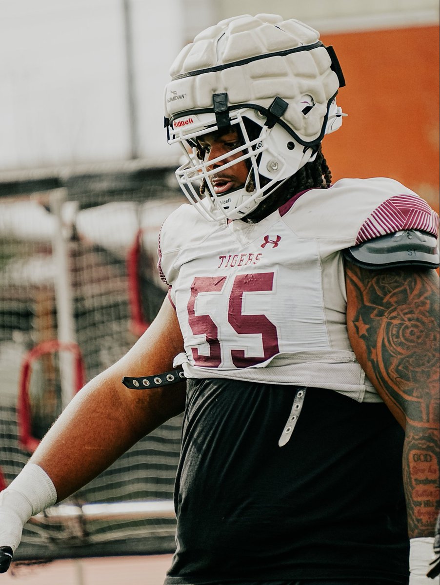 Jayden Daniels tweet media